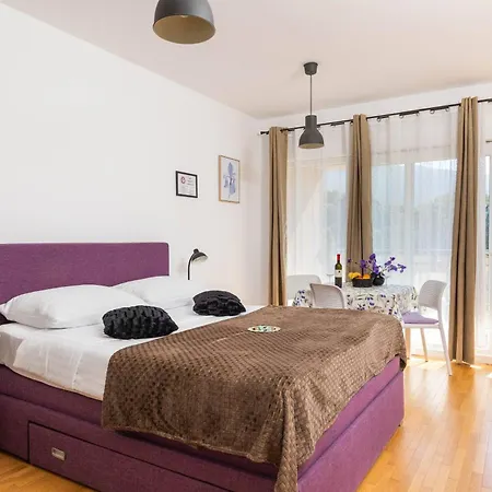 Easy 杜布罗夫尼克